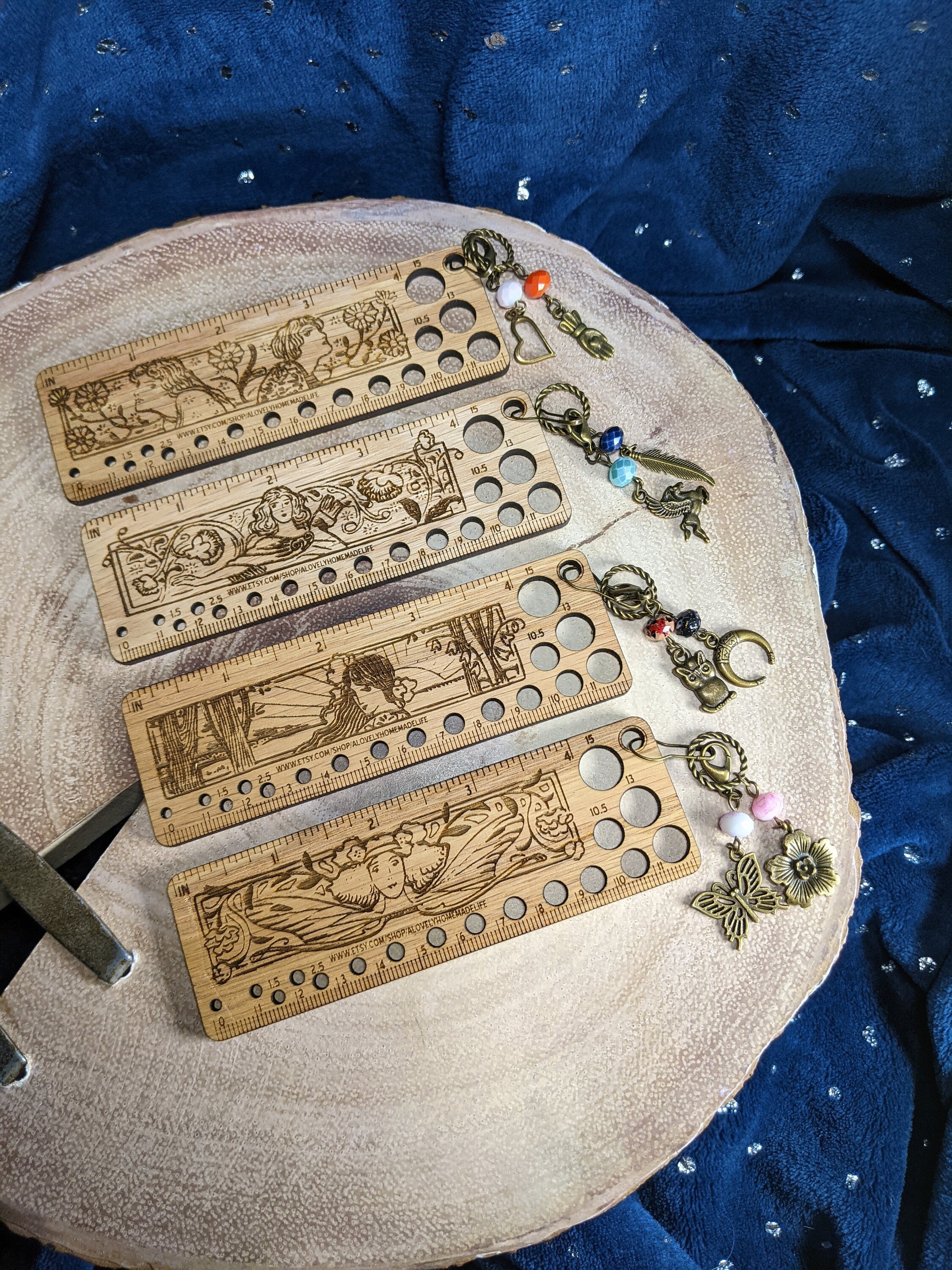 Wooden Knitting Needle Gauge & Stitch Marker