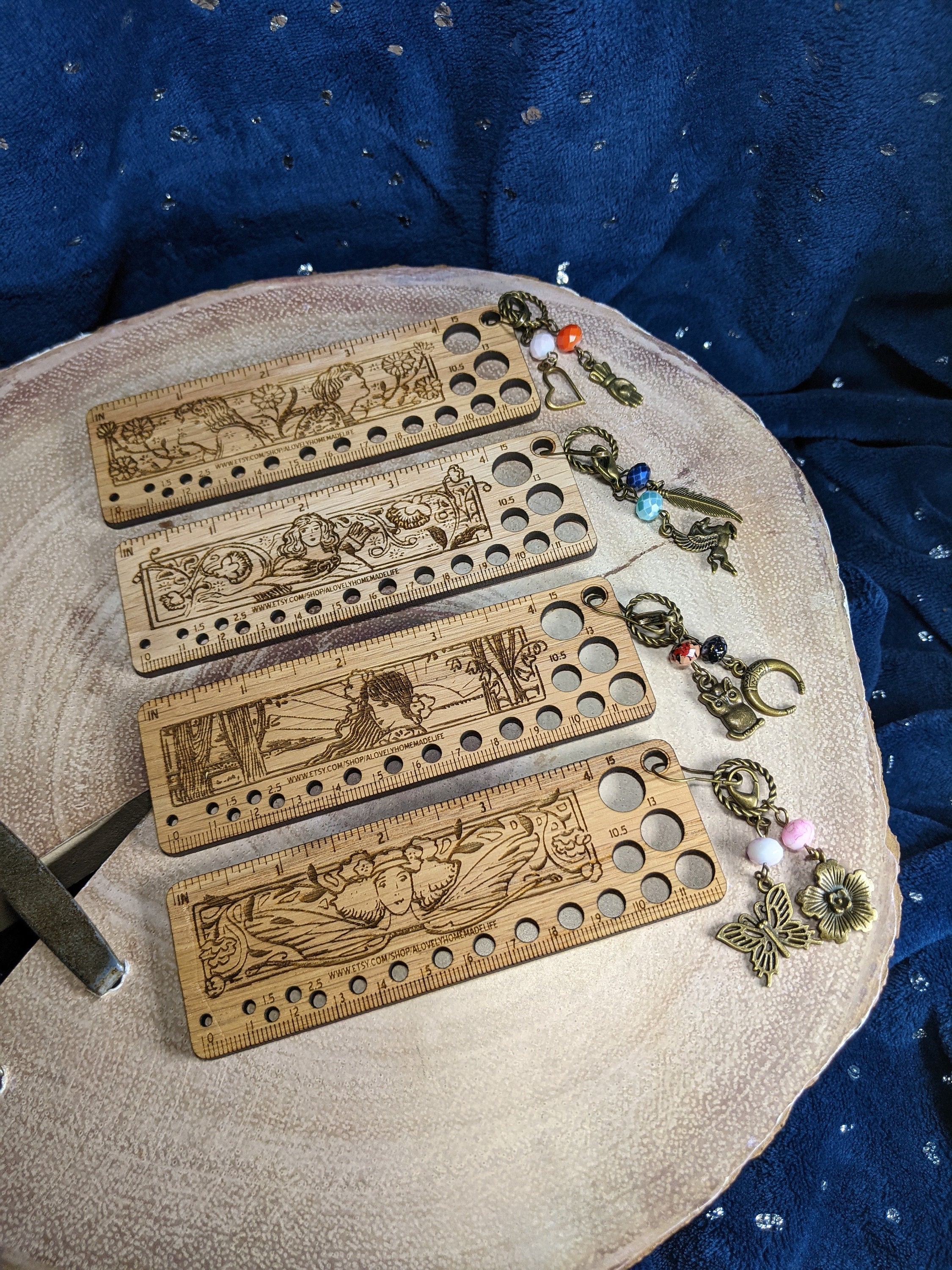 Wooden Knitting Needle Gauge & Stitch Marker