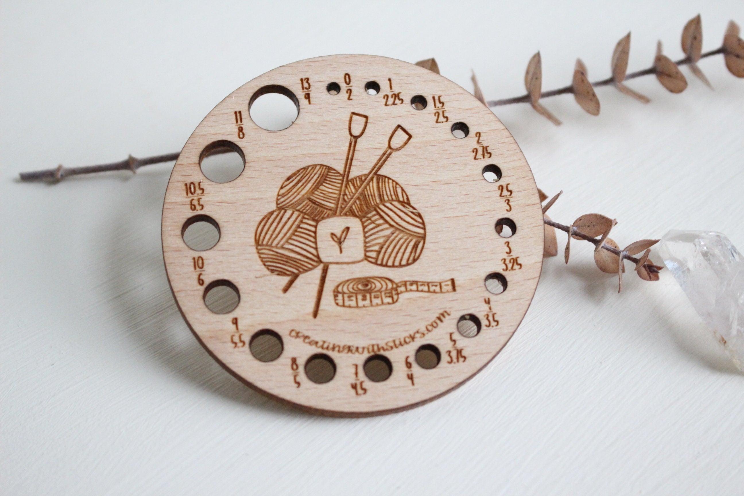 Wooden Yarn Ball Knitting Needle Gauge