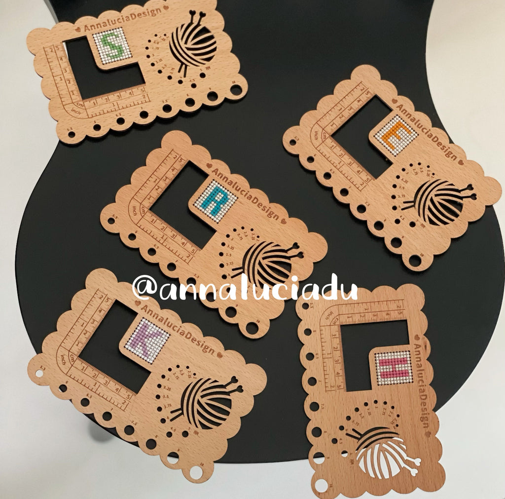 Knitting gauge - Knitting tools
