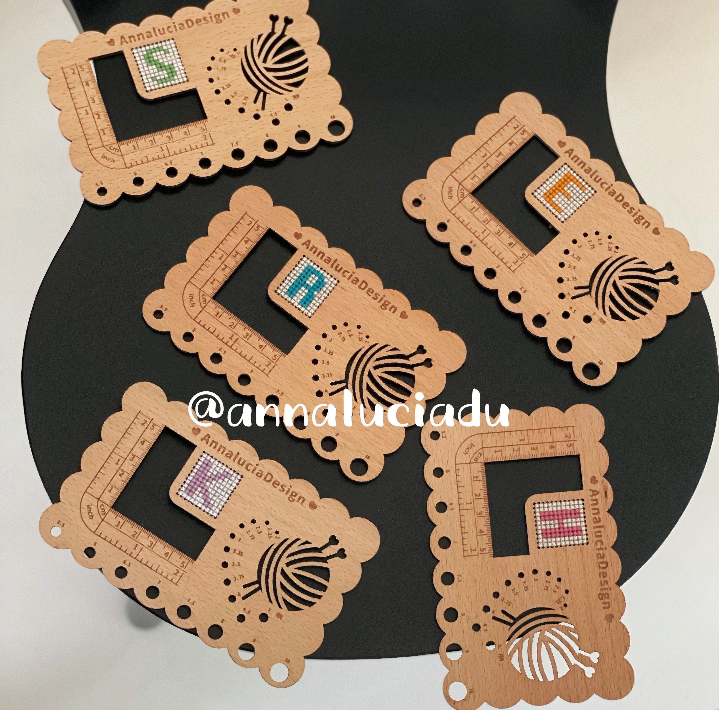 Knitting gauge - Knitting tools