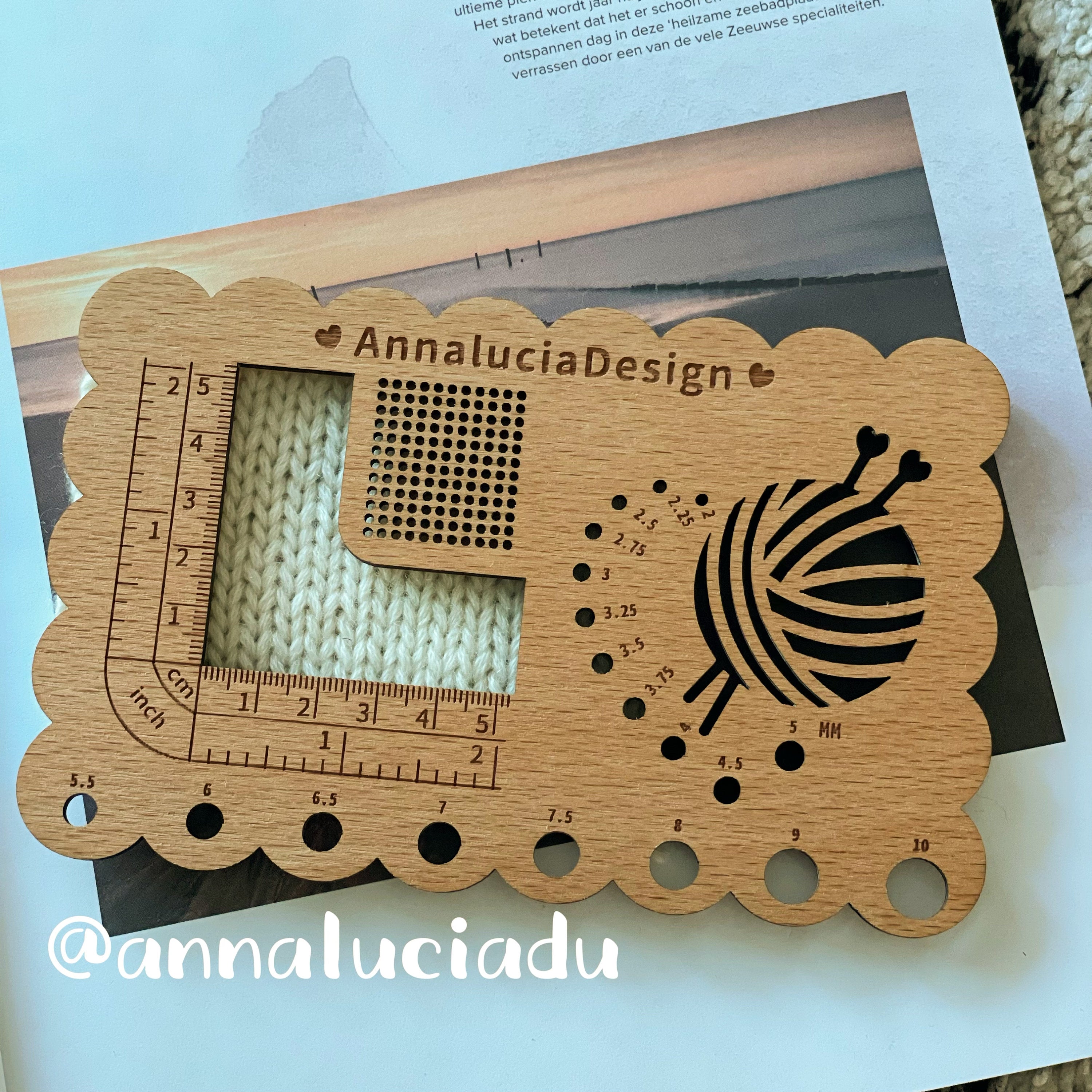 Knitting gauge - Knitting tools