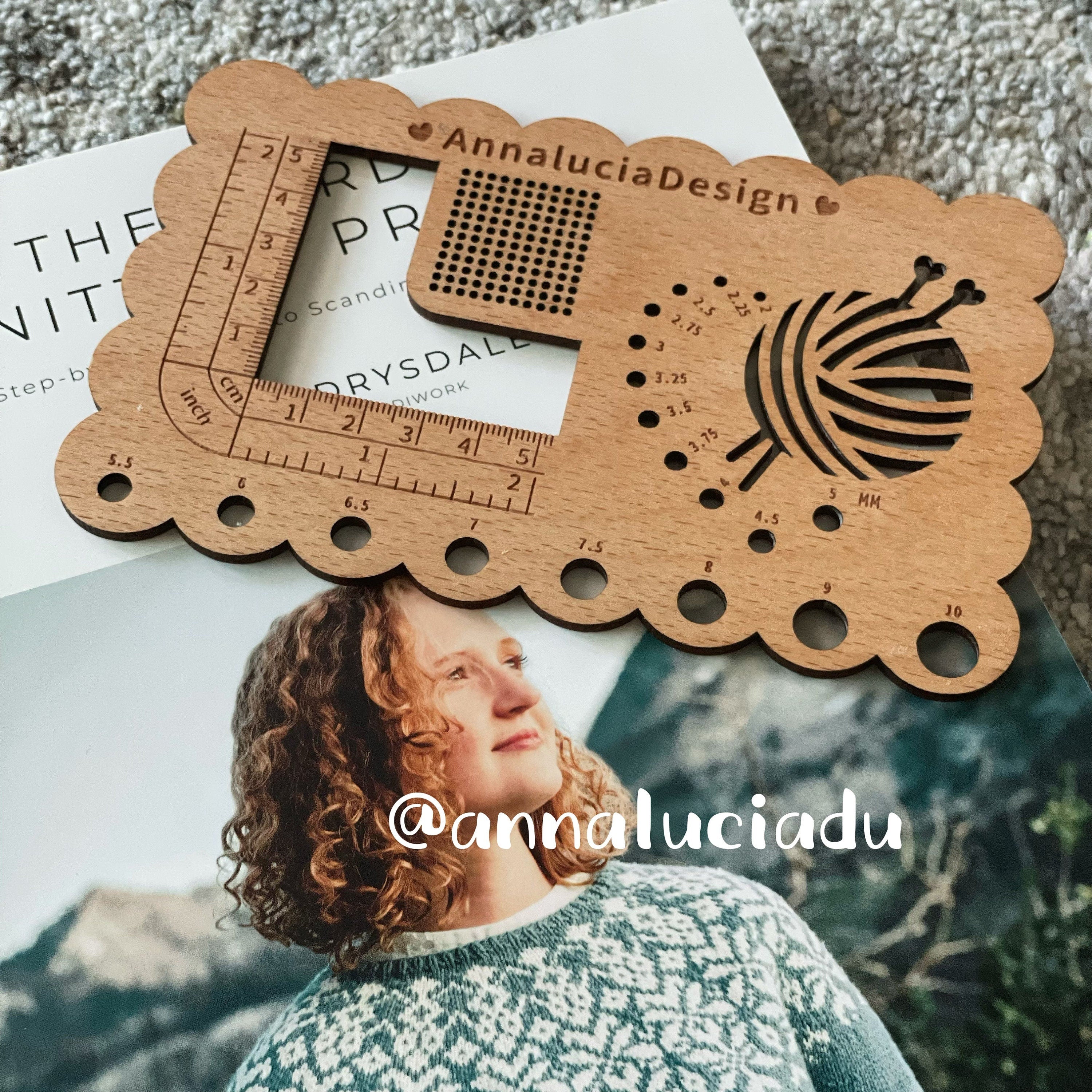 Knitting gauge - Knitting tools