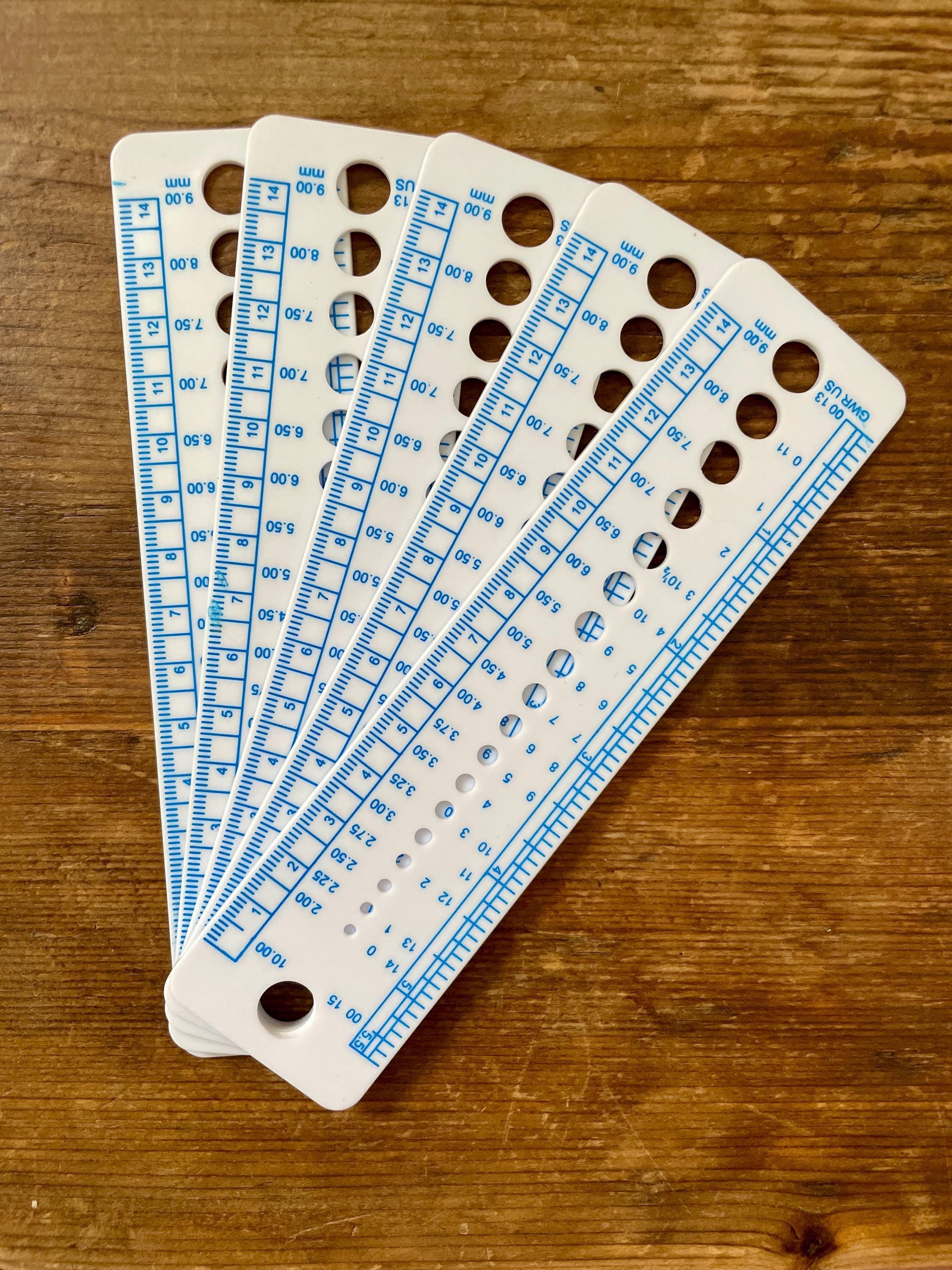 Knitting Needle Gauge and Ruler Needle Measuring Tool